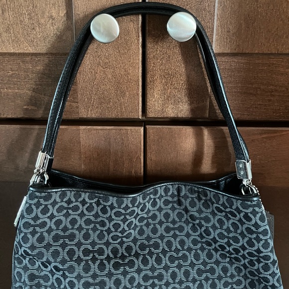 Coach monogram and leather shoulder bag. - Picture 9 of 12